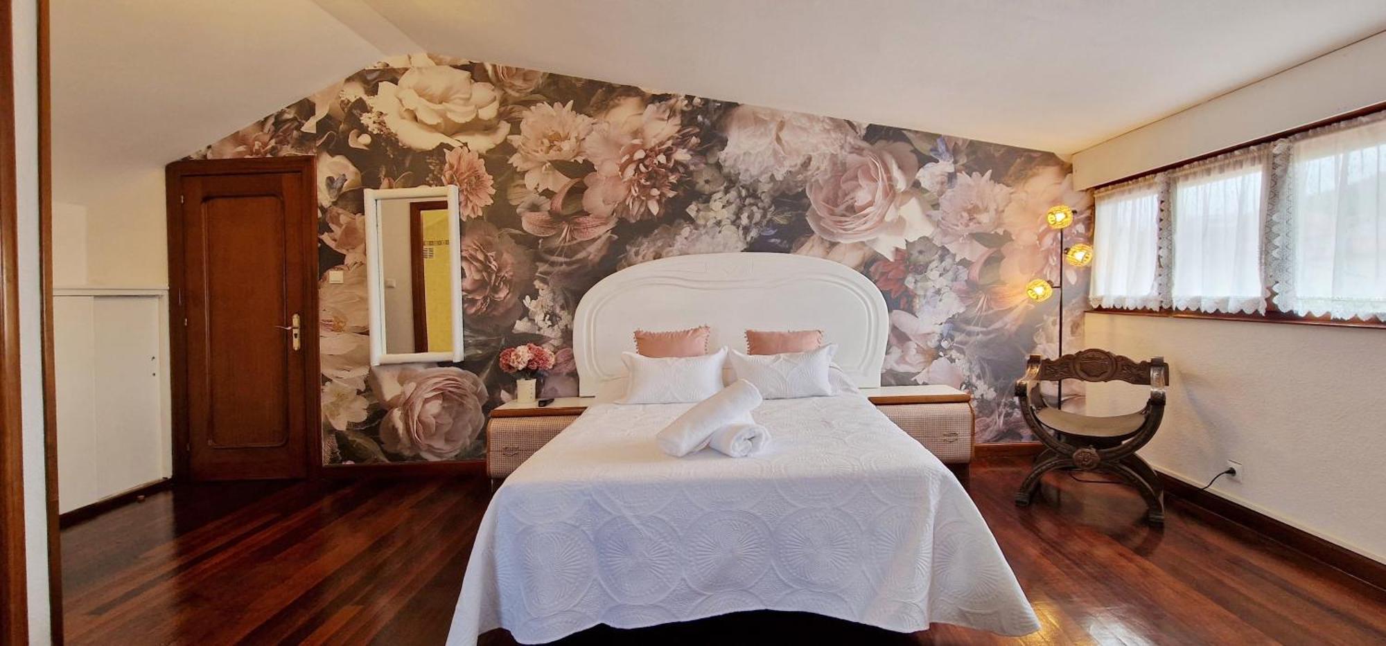 Hotel Cosma House Hinojedo Pokoj fotografie
