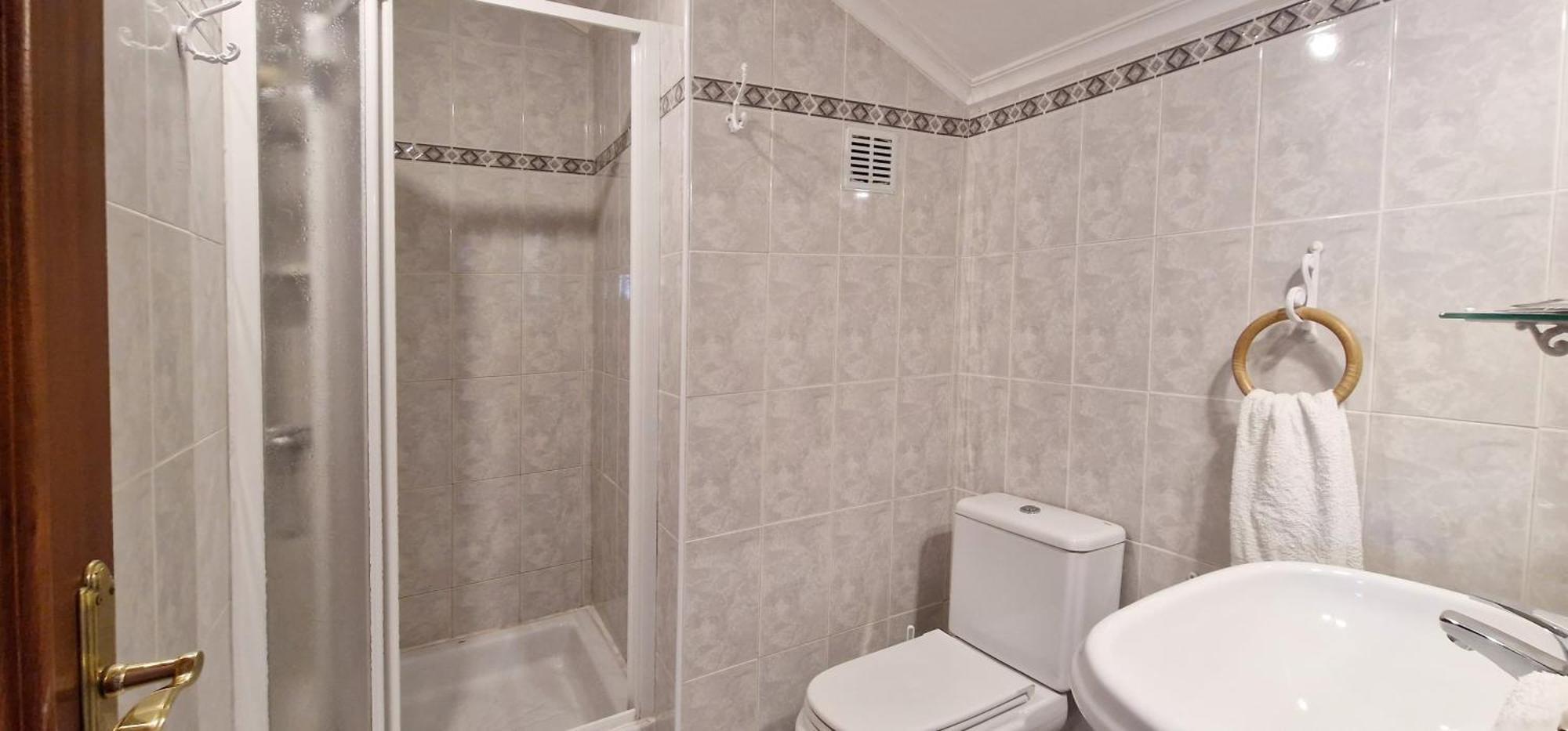 Hotel Cosma House Hinojedo Pokoj fotografie